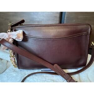 Coach Vintage Taylor Bag in Brown – Restored to Brilliance
